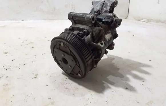Mazda CX-3 Air conditioning (A/C) compressor (pump) DA6R61450