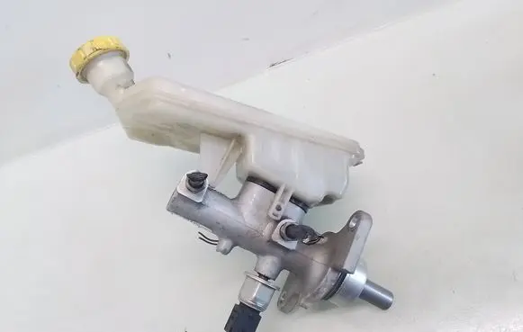 Peugeot 1007 Master brake cylinder