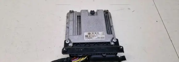 Volkswagen PASSAT B6 Engine control unit/module 03C906021 110R000192 0261S04448