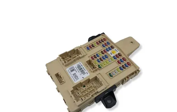Hyundai Santa Fe Fuse module 919502W530