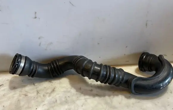 Intercooler hose/pipe