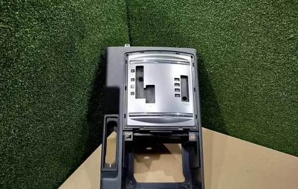 Mitsubishi Pajero Center console 8015A05601