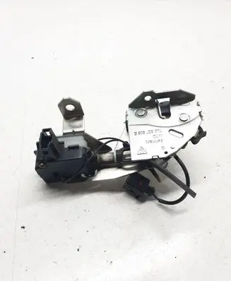 Volkswagen Touareg I Tailgate lock latch 7L0827506E