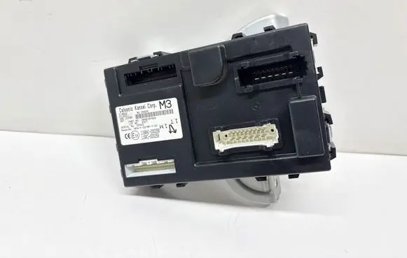 Nissan Juke I F15 Other control units/modules 284B1BV82A 116RAI000258 116RI000259