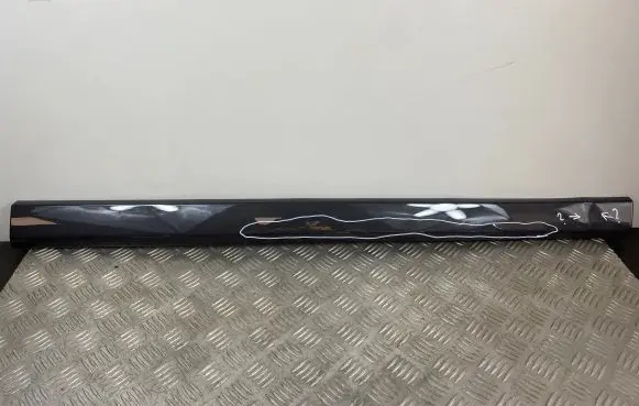 Jeep Grand Cherokee WL Front door trim (molding) XP6QA00WA8AA