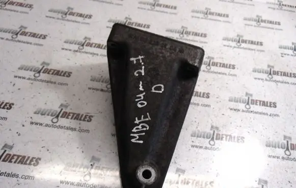 Mercedes-Benz E W211 Engine mounting bracket A6112230804