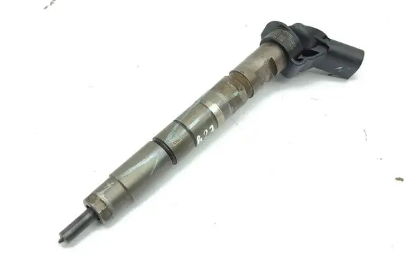 Hyundai Santa Fe Fuel injector 338002F000 0445116018