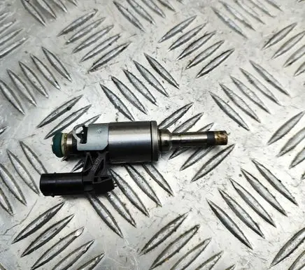 Volkswagen Golf VII Fuel injector 04E133036A 04E906036AF