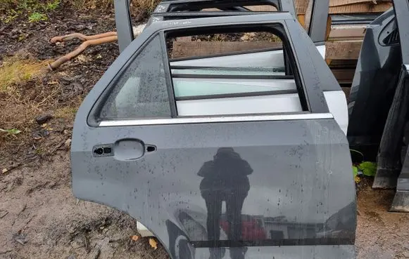 Cadillac SRX Rear door NOCODE