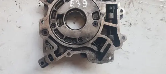 BMW 5 E39 Oil pump M47D M51D