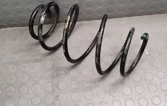 BMW 7 E38 Front coil spring