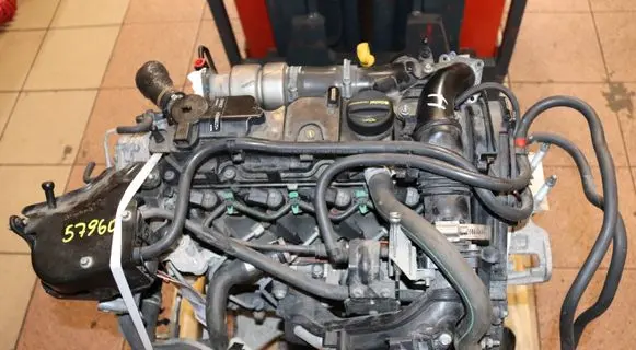 Volvo V40 Engine 6906334 3088625 D4162T