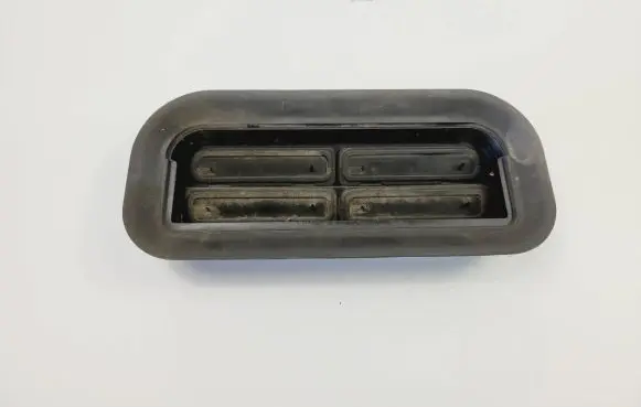 Volkswagen Phaeton Quarter panel pressure vent 3D0819466C