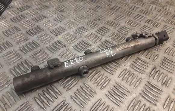 Mercedes-Benz E W211 Fuel main line pipe 6420700695 0041536728