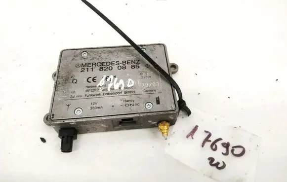 Mercedes-Benz C W203 Antenna control unit 2118200885