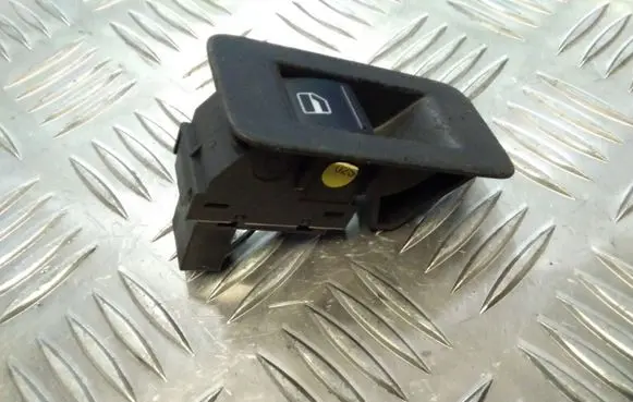 Volkswagen Touareg I Electric window control switch 7L6959851C