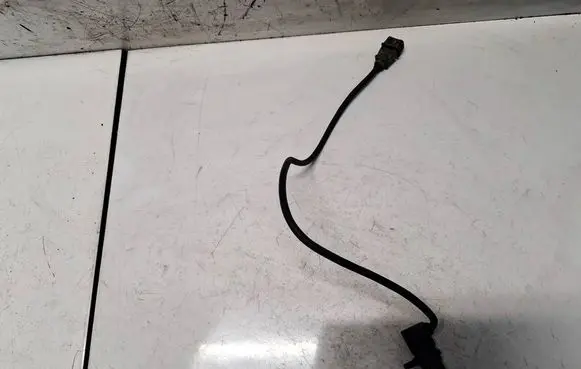 Volkswagen PASSAT B5 Crankshaft position sensor 050906433