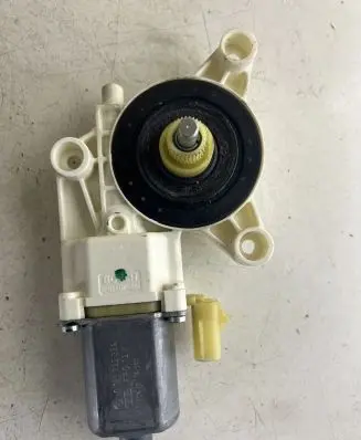 Chrysler Grand Voyager V Rear door window regulator motor 0130822334 3018076D 3018076