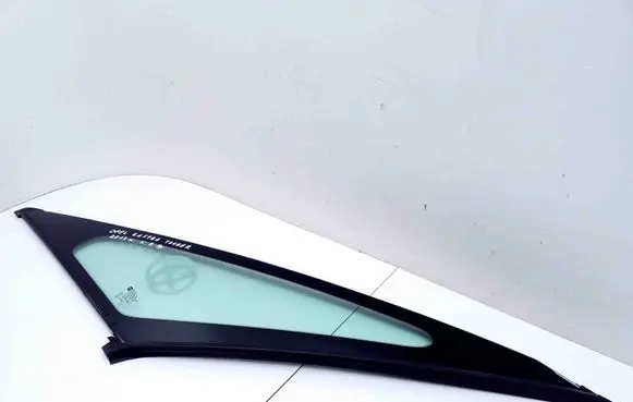 Opel Zafira C Front triangle window/glass 12841829