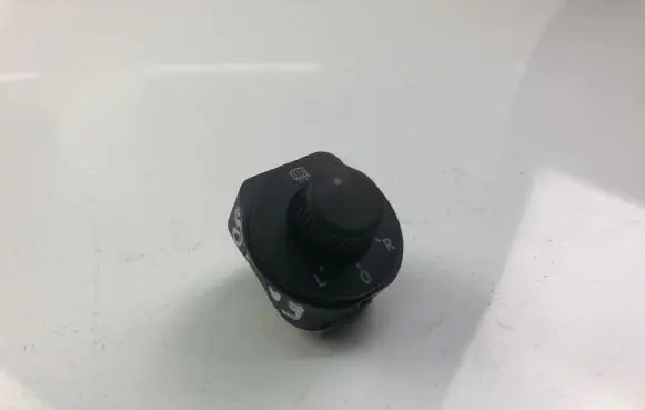Skoda Citigo Other switches/knobs/shifts 1S0959565