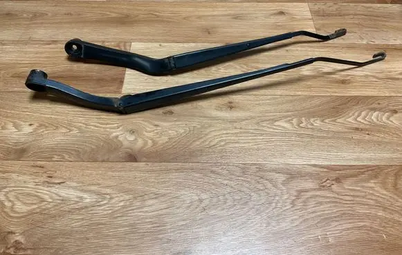 Opel Insignia A Front wiper blade arm 13227398 13227399