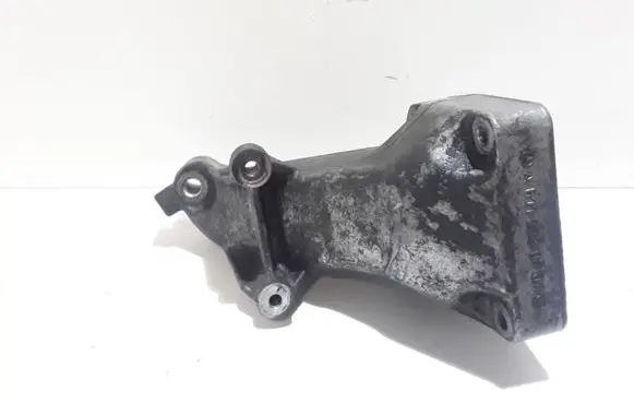 Mercedes-Benz C W203 Engine mounting bracket A6112230704