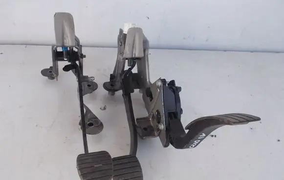 Renault Clio IV Clutch pedal CLIOIVPEDAY