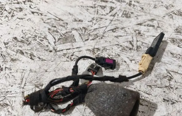 Audi A6 S6 C8 4K Aerial antenna amplifier 4N0035500 10539346