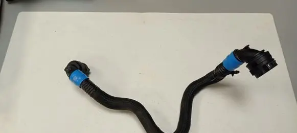 Tesla Model Y Engine coolant pipe/hose