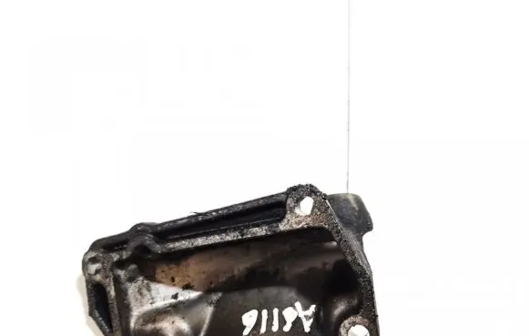 Chrysler Crossfire Engine mounting bracket