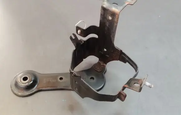 Fiat Croma Power steering pump mounting bracket 