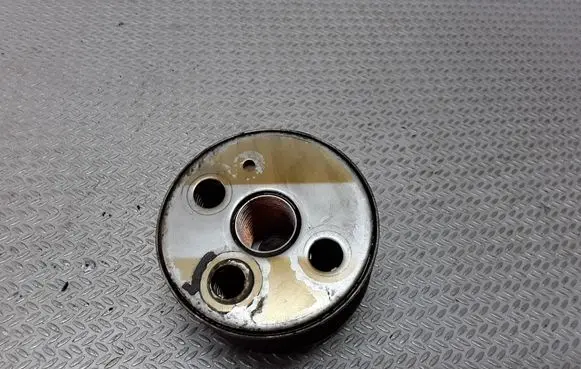 Saab 9-5 Oil filter mounting bracket