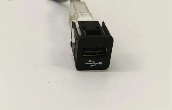 BMW 2 F44 USB socket connector 9229294