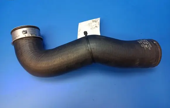 Mercedes-Benz ML W164 Intercooler hose/pipe A1645281482