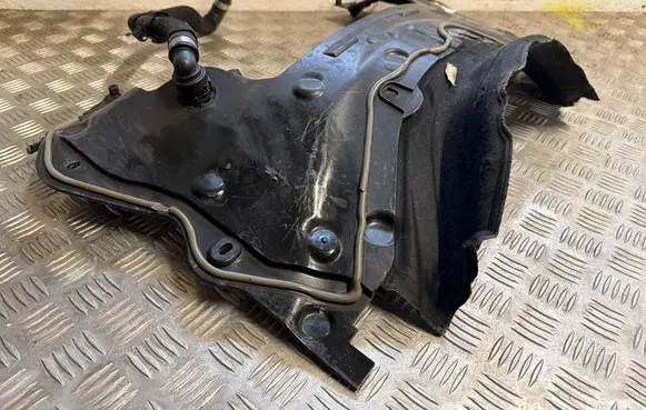 Mercedes-Benz B W247 Heat shield in engine bay A1676202201 15450273