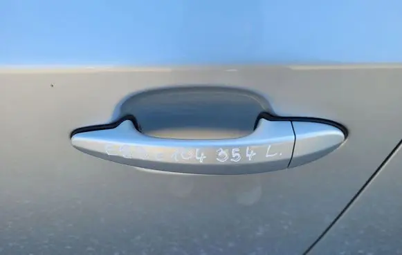 BMW X3 E83 Front door handle cover