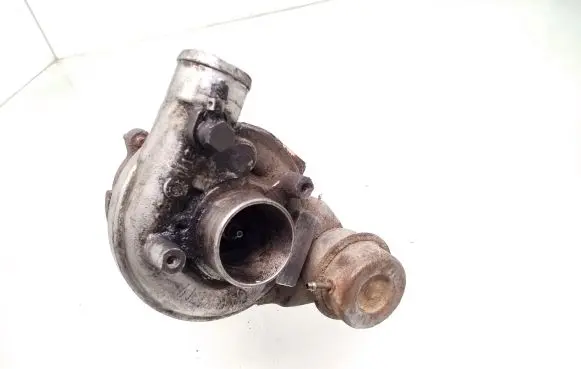 Volkswagen PASSAT B4 Turbo 028145701Q