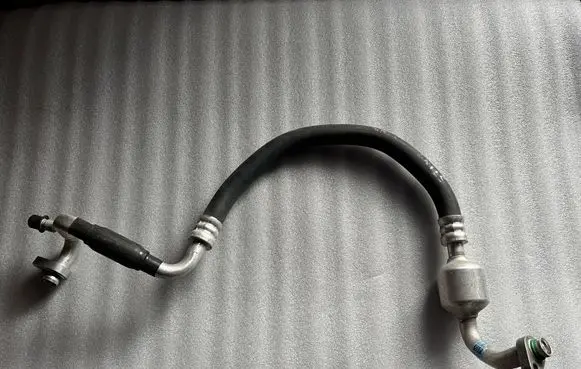 KIA Stinger Air conditioning (A/C) pipe/hose