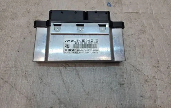 Skoda Fabia Mk3 (NJ) Engine control unit/module ECU 04C907309CC 0261S100D2
