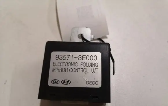 KIA Sorento Wing mirror control module 935713E000