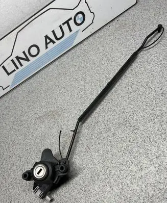 BMW 3 E46 Tailgate exterior lock 8241088