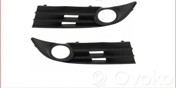 Volkswagen Touran I Front fog light trim/grill 