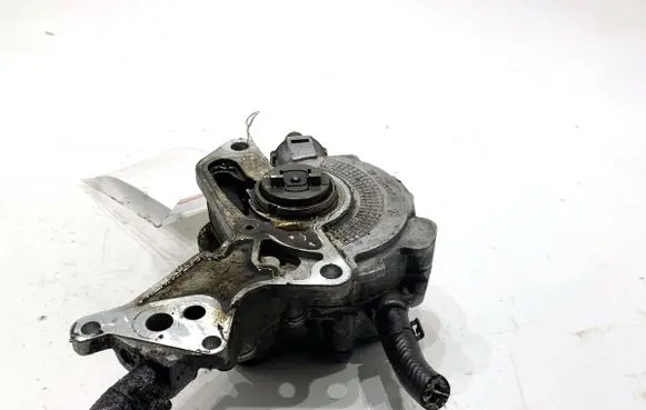 Audi A3 S3 8P Vacuum pump 