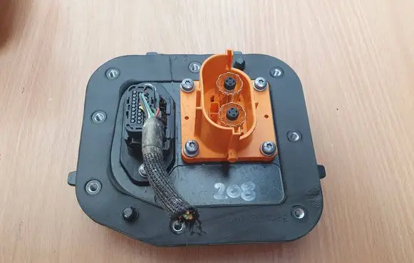 Peugeot 208 II Electric car charge socket 9837961380