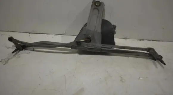 Mini One - Cooper R50 - 53 Front wiper linkage and motor 8377427