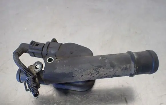 Volkswagen PASSAT B6 Thermostat housing 038121132G