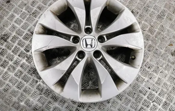 Honda CR-V R17 alloy rim 