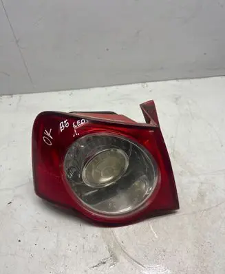 Volkswagen PASSAT B6 Rear/tail lights 275701