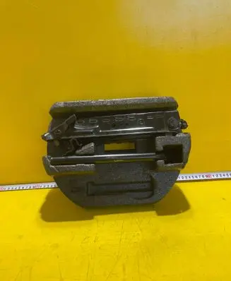 Ford Fiesta Tool set 8V217609AB