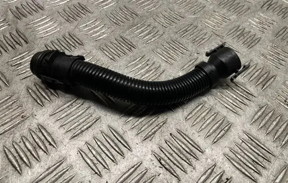 BMW 3 E90 E91 Breather hose/pipe 7803842